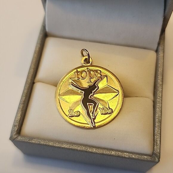 TOPS Pendant Take Off Pounds Sensibly 2nd Year Award Weight Loss Pendant - Picture 1 of 3